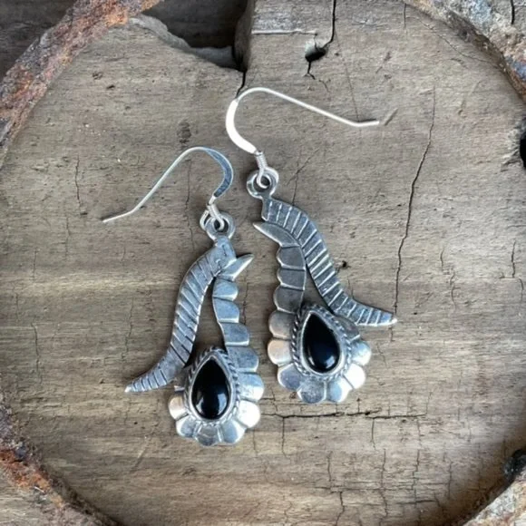 Vintage Old Pawn Native American Sterling Silver Onyx Dangle Drop Earrings - Picture 3 of 12